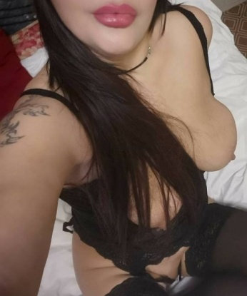 🌹 сладкий 😘 Я интеллигентная и развратная дама, с которой ты проведешь незабываемое время 💋 У меня есть опыт во всех делах 🔥 Я знаю, как доставить удовольствие и открыта для экспериментов 🌶️ Услуги, которые я предоставляю, ничем не ограничены - всё зависит от твоих желаний 💦 Я обладательница нежного тела и изысканного вкуса 👄 Мои отзывы говорят сами за себя, любят меня все мужчины, кто постигал мои тайны 🔥 Фото ты можешь найти на моей странице в Instagram или я пришлю их лично тебе 😍 Живу в Москве и готова приехать к тебе в любой район Москвы или принять тебя у себя в гостях 💫 Не медли, позвони мне прямо сейчас - я твое искусство любви 💝💏 Зина
